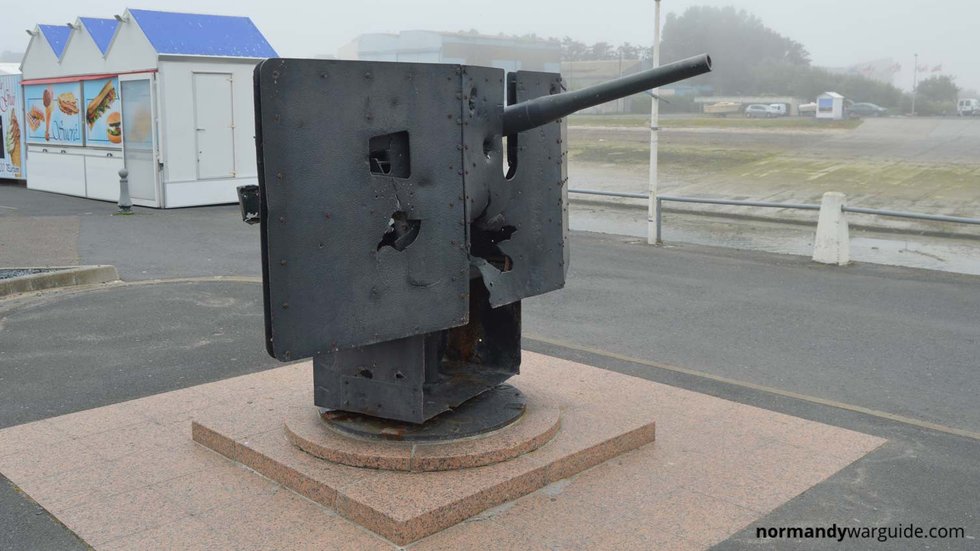 WN29 cannon at Courseulles-sur-Mer