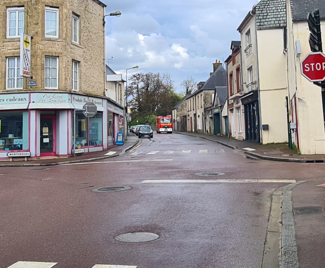 Sainte-Mère-Église Rue Division LeClerc modern view