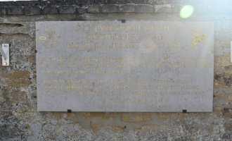 2 Ox & Bucks Memorial, Hérouvillette
