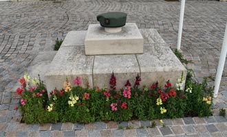 Bénouville Commando No4 Memorial