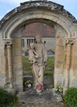 Breville Communal Cemetery Statue