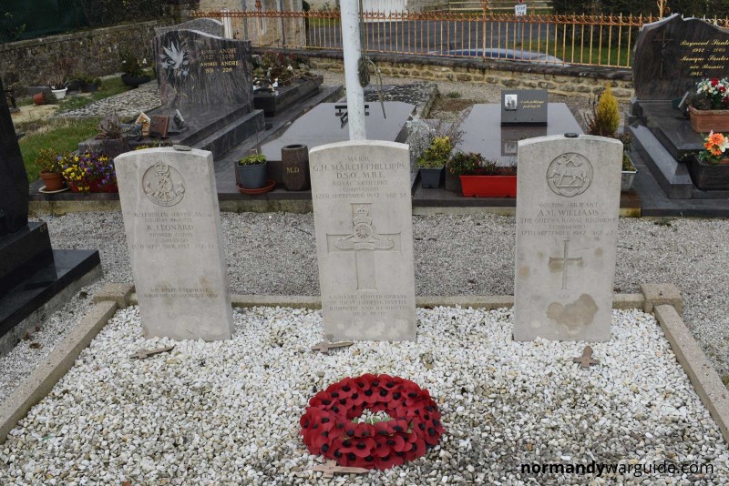 Commonwealth War Graves at Saint-Laurent-sur-Mer Church