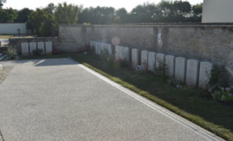 Herouvillett Communal Cemetery, CWGC Burials