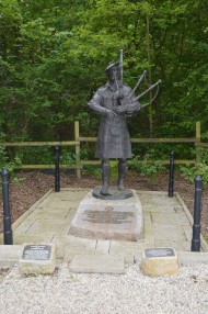 Memorial 51st Highland Division - Close up
