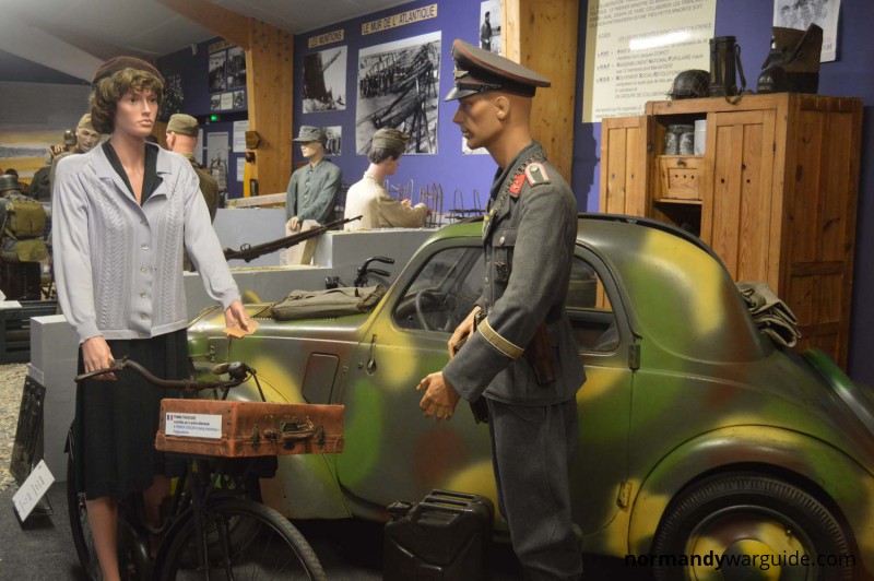 Musée Mémorial d'Omaha Beach Civilian scene