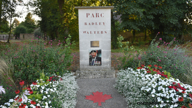 Park Radley Walters memorial, Buron