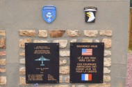 Picauville memorial to aircrew 3