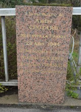 Pont Oxf & Bucks Memorial, Touques