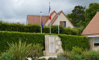 Rosel WW1 and WW2 War Memorials 