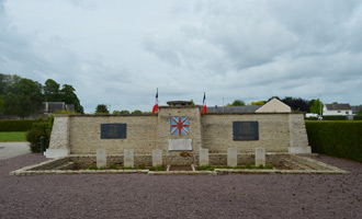Tourville-sur-Odon churchyard, Commonwealth war graves and memorials