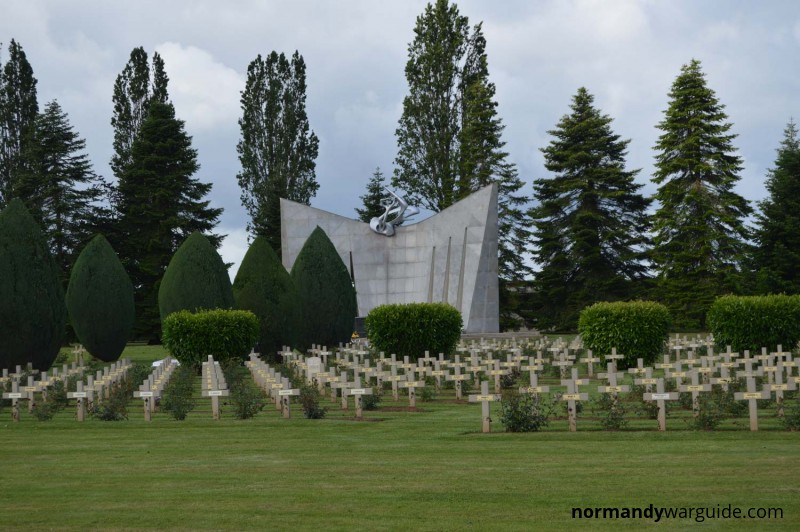 Urville-Langannerie Polish Military Cemetery - Memorial and graves